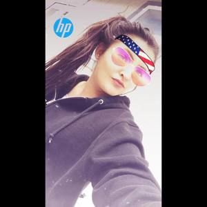 Meet your Posher, Ariana